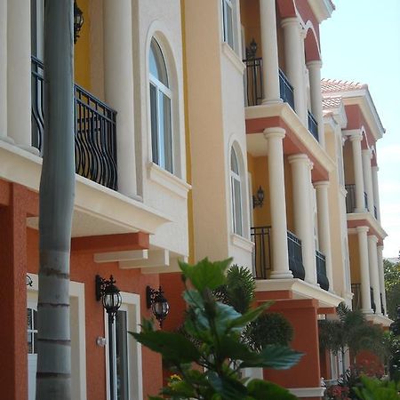 Mediterranean Three Story Beach Townhouse セント・ピート・ビーチ エクステリア 写真