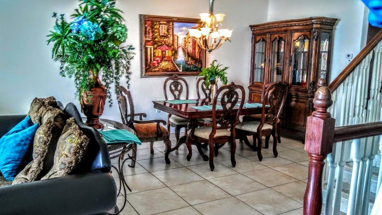 Mediterranean Three Story Beach Townhouse セント・ピート・ビーチ エクステリア 写真