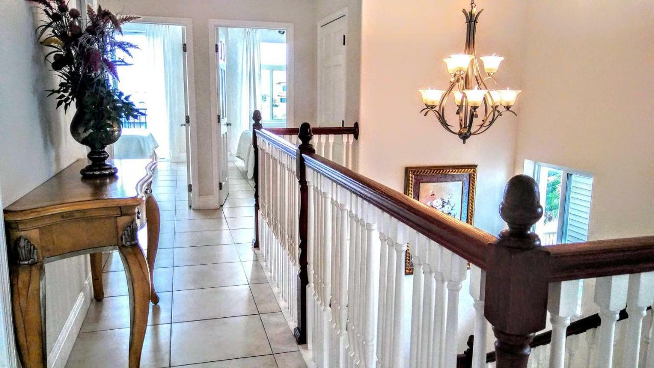 Mediterranean Three Story Beach Townhouse セント・ピート・ビーチ エクステリア 写真